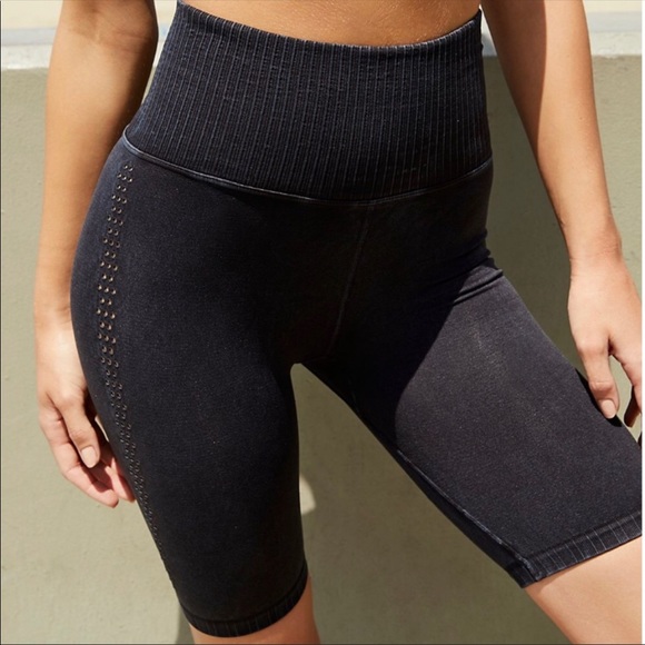 New Free People Good Karma Biker Shorts peach  acid wash M/L NWOT - Picture 4 of 8